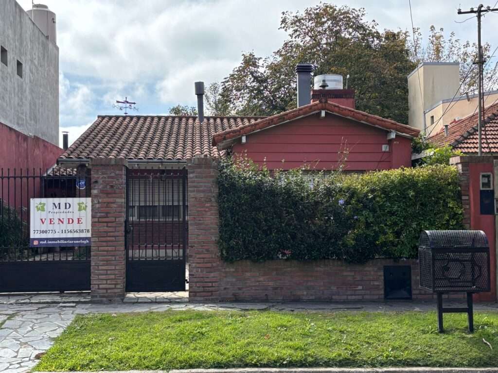 CASA EXCELENTE UBICACION